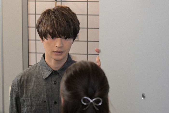 瀬戸康史「くるり~誰が私と恋をした?~」第10話より(C)TBS