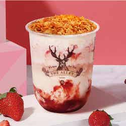 カリカリストロベリーティーラテ580円(税抜)/画像提供:ポトマック