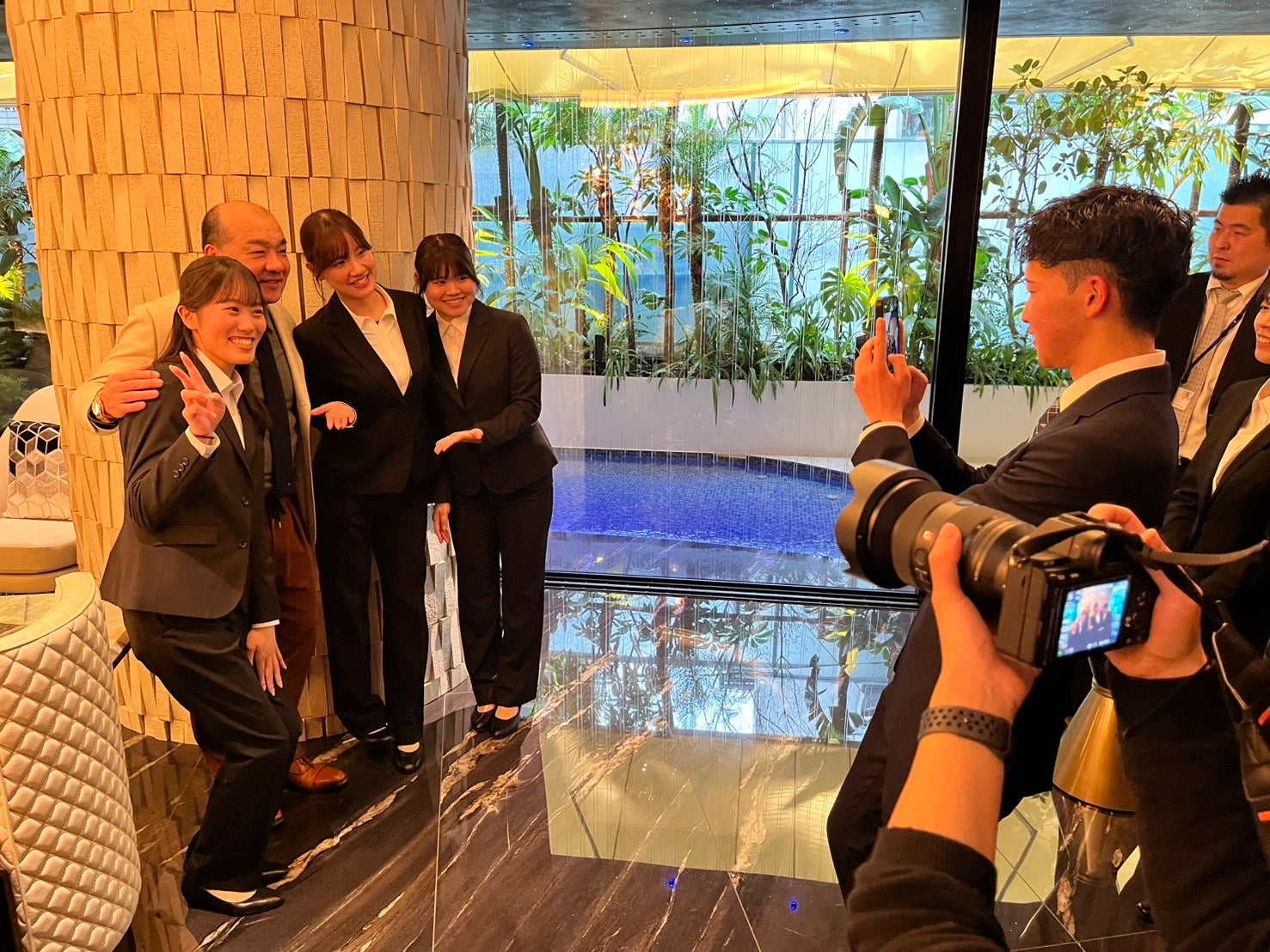 エクスコムグローバル株式会社入社式の様子（提供写真）