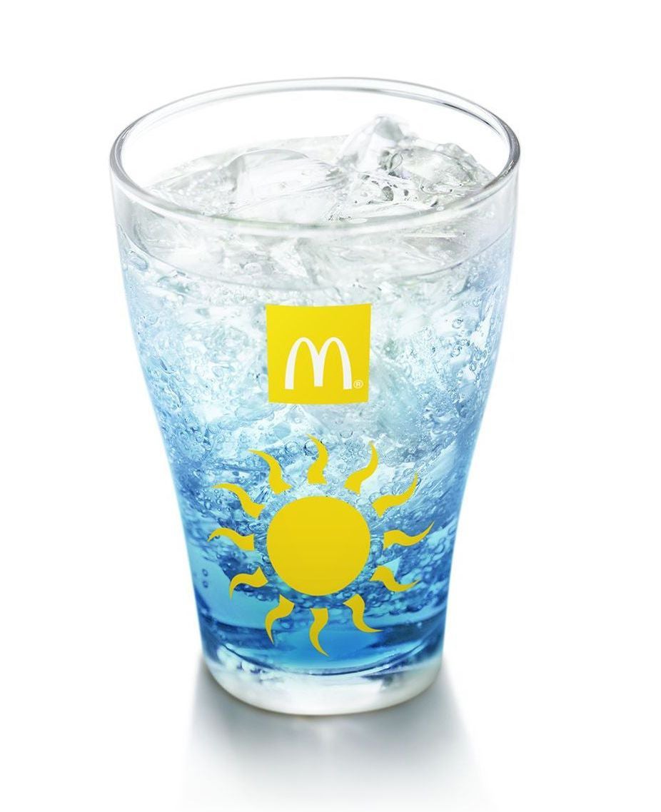 マックフィズ ブルーハワイ／画像提供：日本マクドナルド