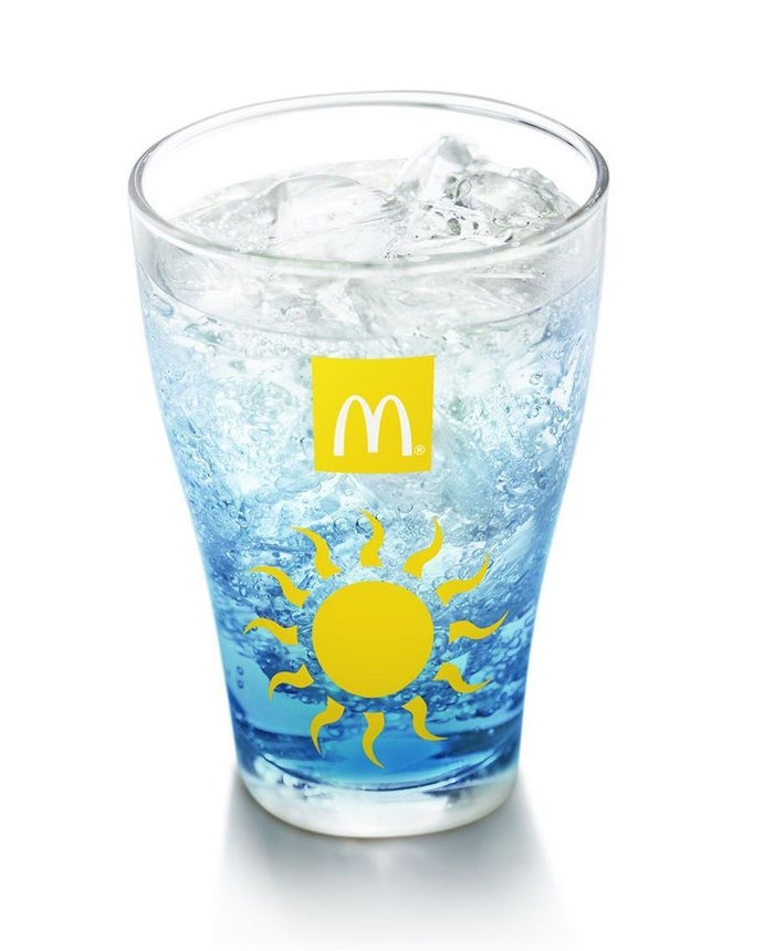 マックフィズ ブルーハワイ／画像提供：日本マクドナルド