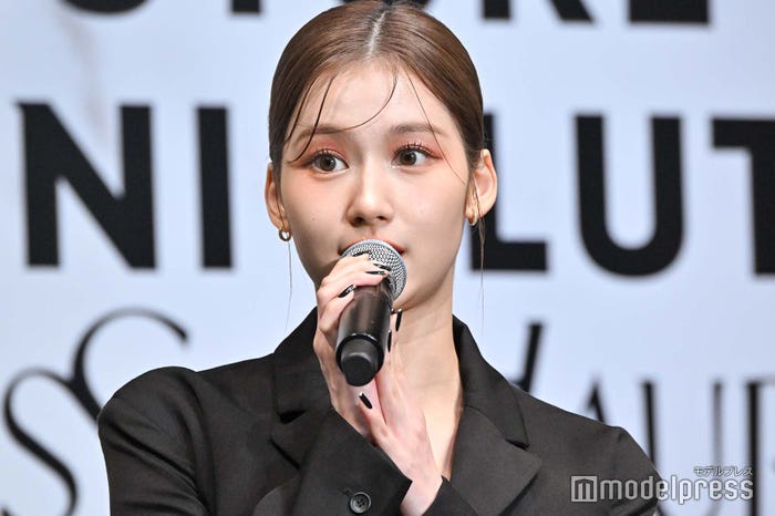 サナ(C)モデルプレス