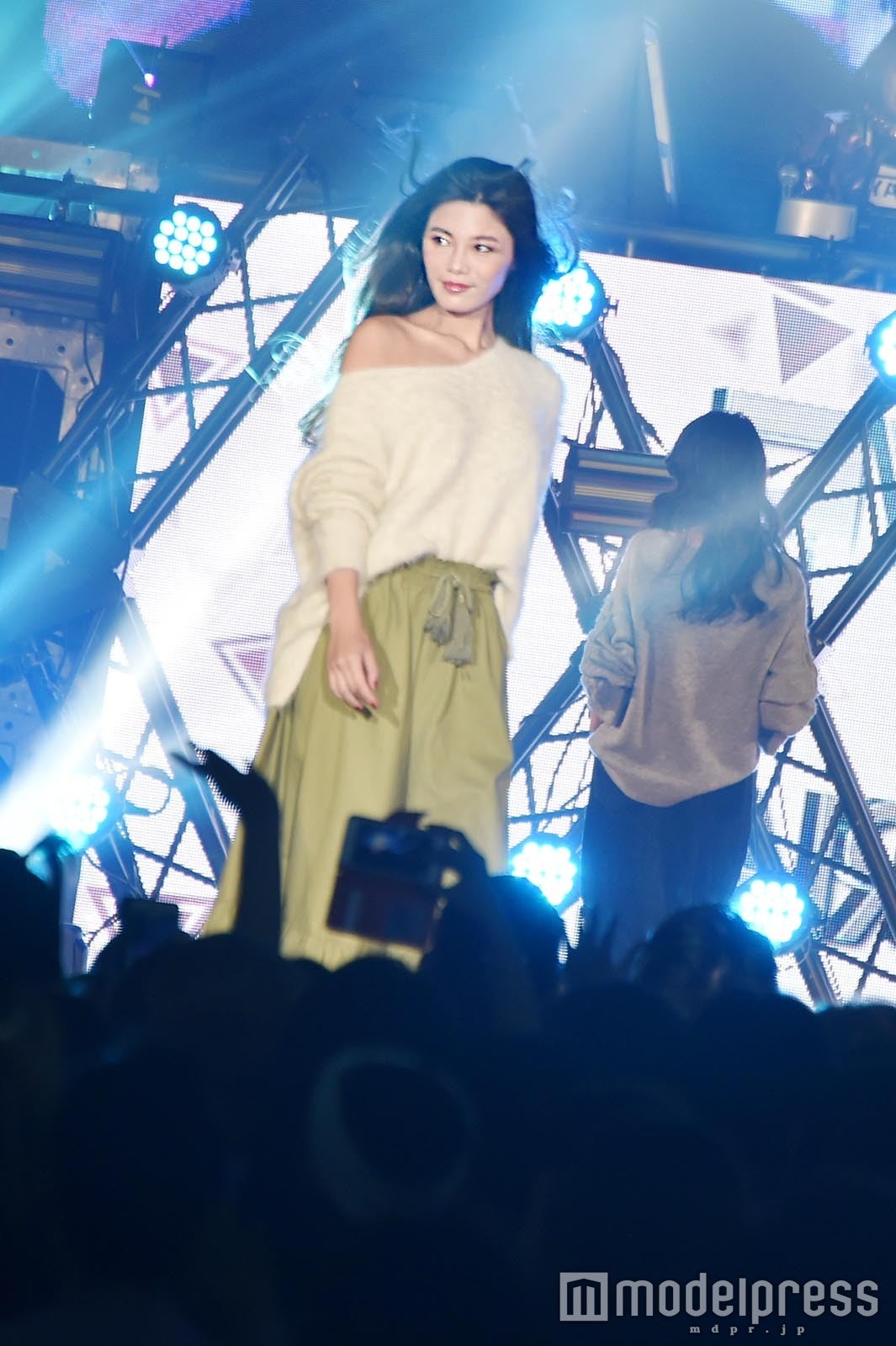 島袋聖南（C）モデルプレス