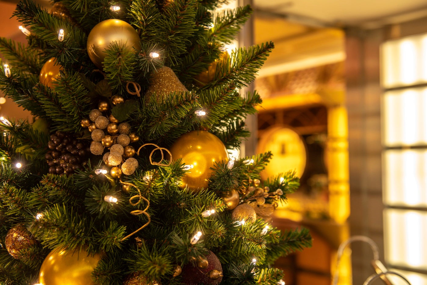 ディズニーアンバサダーホテル クリスマスデコレーション 装飾イメージ（C）Disney