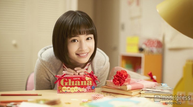 「デコ」篇に出演する広瀬すず