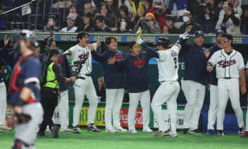 韓国代表が鬼門の初戦で白星発進 4発＆2桁得点の猛攻で圧倒 文保景がいきなりグランドスラム！ウィットコムが2打席連発→ジョーンズにも一発