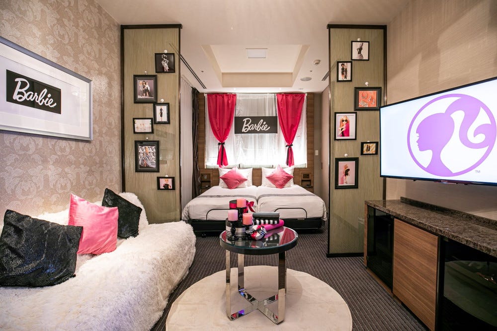 乙女の憧れバービーとコラボの特別ルーム&デザート、ストリングスホテル名古屋に登場