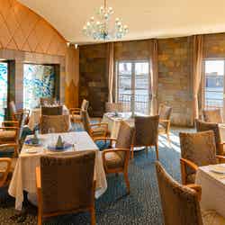 東京ディズニーシー・ホテルミラコスタ オチェーアノ “東京ディズニーシー・フード&ワイン・フェスティバル”ペアリングランチ (C)Disney