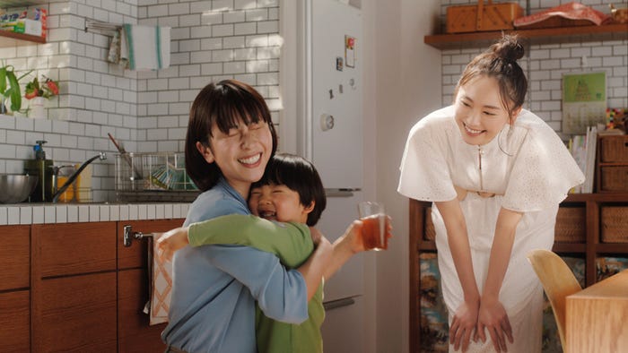 新垣結衣/新テレビCM「登場」編(提供画像)