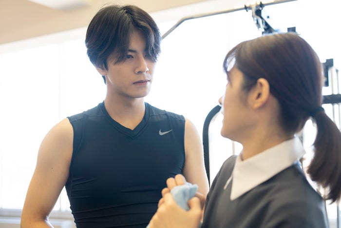 中尾暢樹、若月佑美「セレブ男子は手に負えません」第4話より(C)ABC・DLE