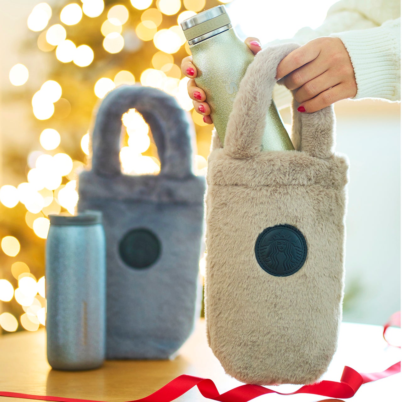 ボトルショルダーバッグファー（提供写真）