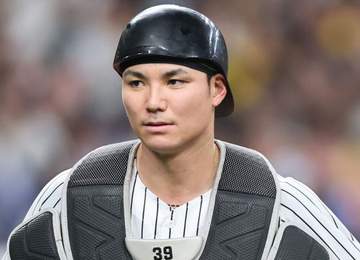 阪神 捕手・栄枝が守備中に負傷交代 返球する右手が打者のバットと接触 2軍戦でアクシデント