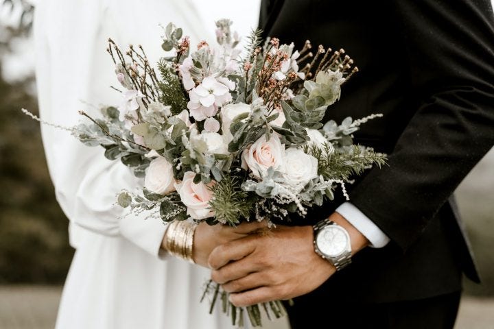 結婚祝いの言葉にぴったりの名言集 素敵なメッセージをスピーチや祝辞で贈ろう モデルプレス 結婚祝いの言葉にぴったりの名言集 素敵なメッセージをスピーチや祝辞で贈ろう モデルプレス