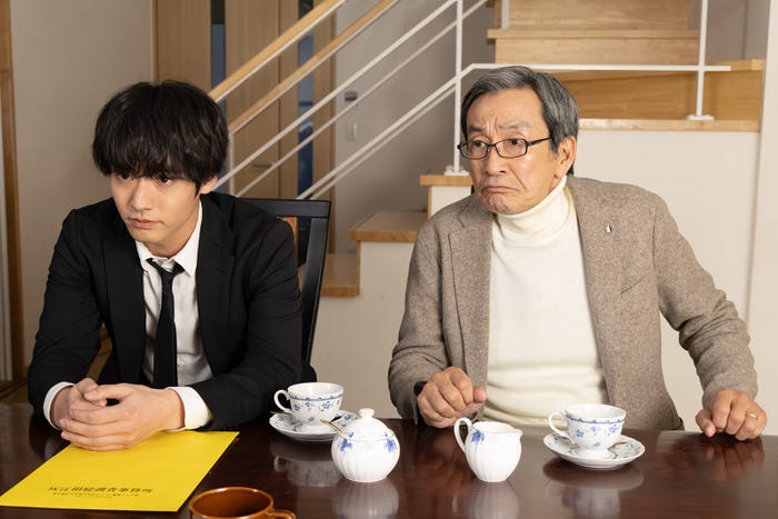 赤楚衛二、佐戸井けん太「相続探偵」第8話(C)日本テレビ
