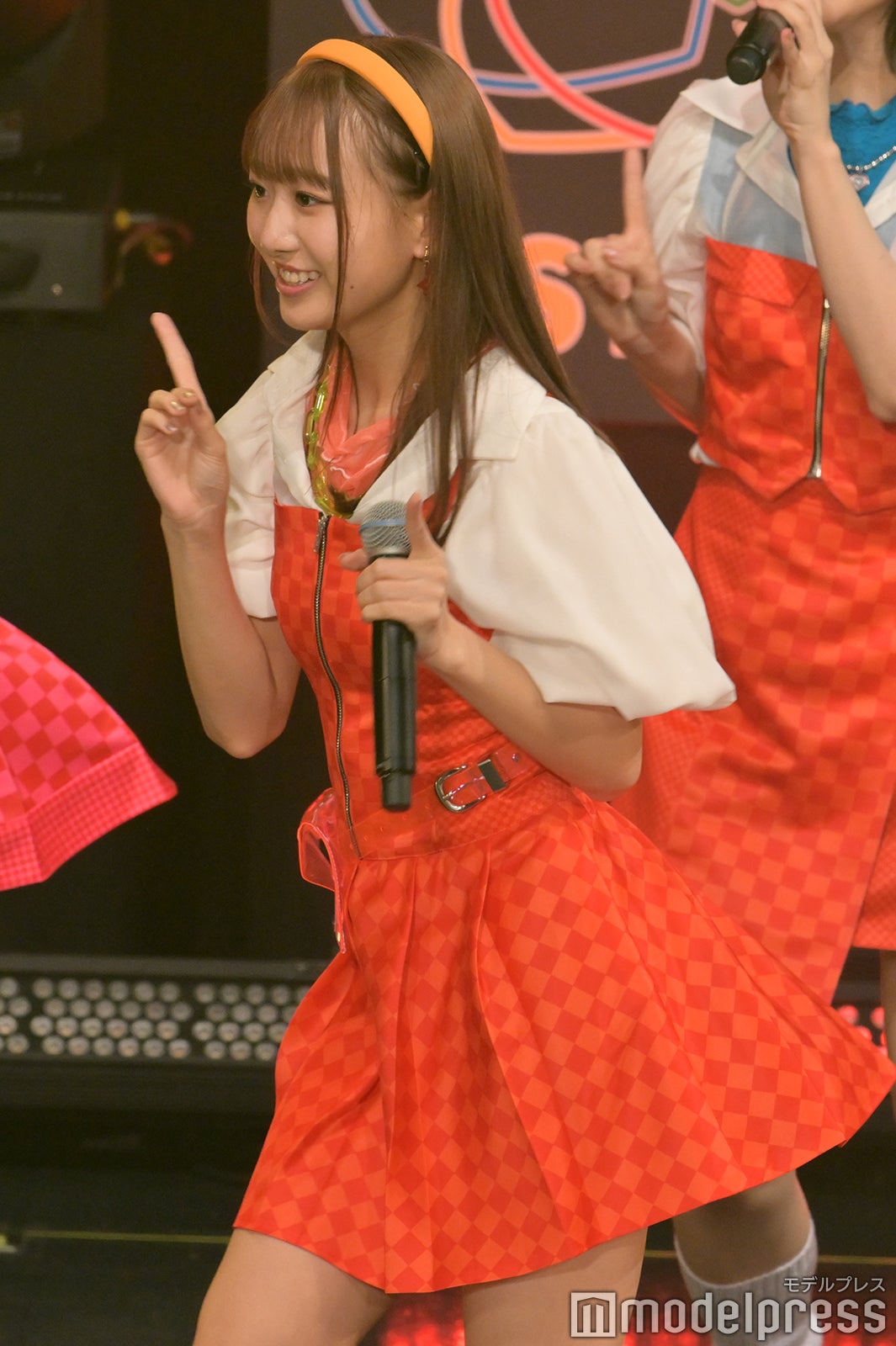 =LOVE （C）モデルプレス