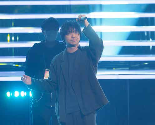 <紅白本番>三浦大知「ちむどんどん」黒島結菜見守る中「燦燦」歌唱 名シーン映し出される