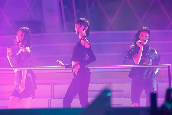 乃木坂46(C)乃木坂46LLC