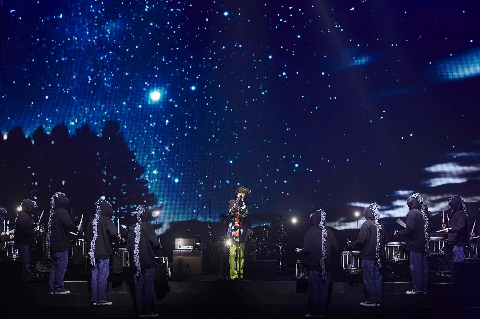 米津玄師「米津玄師 2019 TOUR／脊椎がオパールになる頃」より（提供画像）