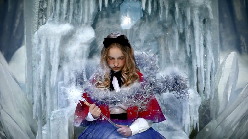 ショートムービー「私は冷たい女。～この夏冷たい魔法がかかる～」より