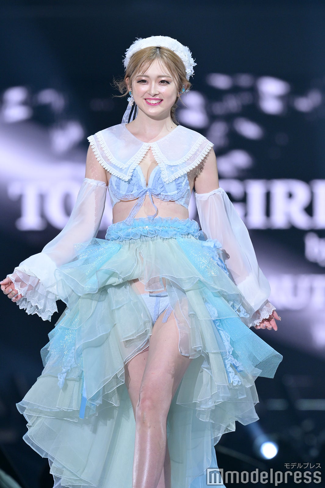 （C）モデルプレス