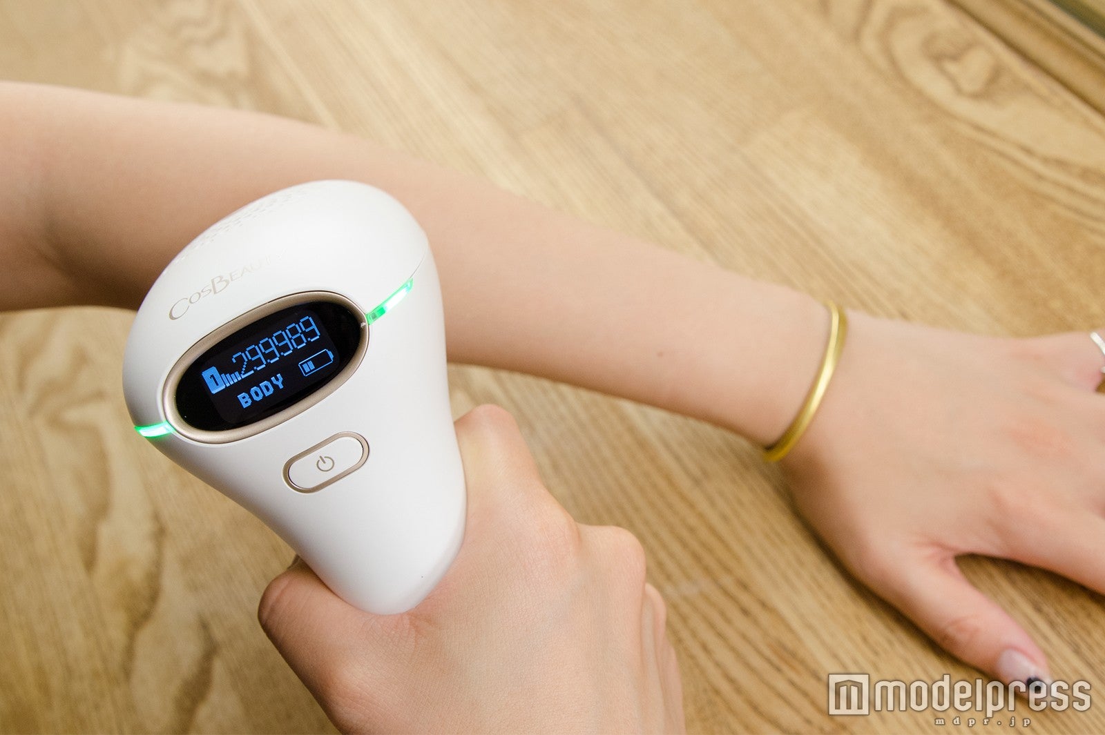 レベル1でテスト照射（C）モデルプレス