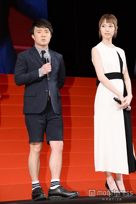 （左から）濱田岳、戸田恵梨香