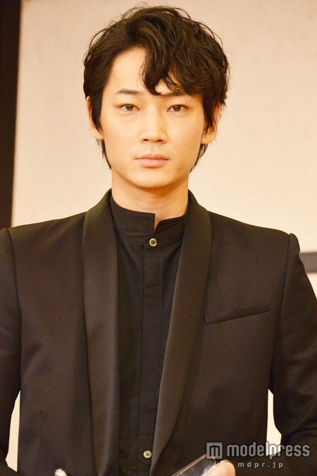 綾野剛、栄誉ある賞獲得も冷静