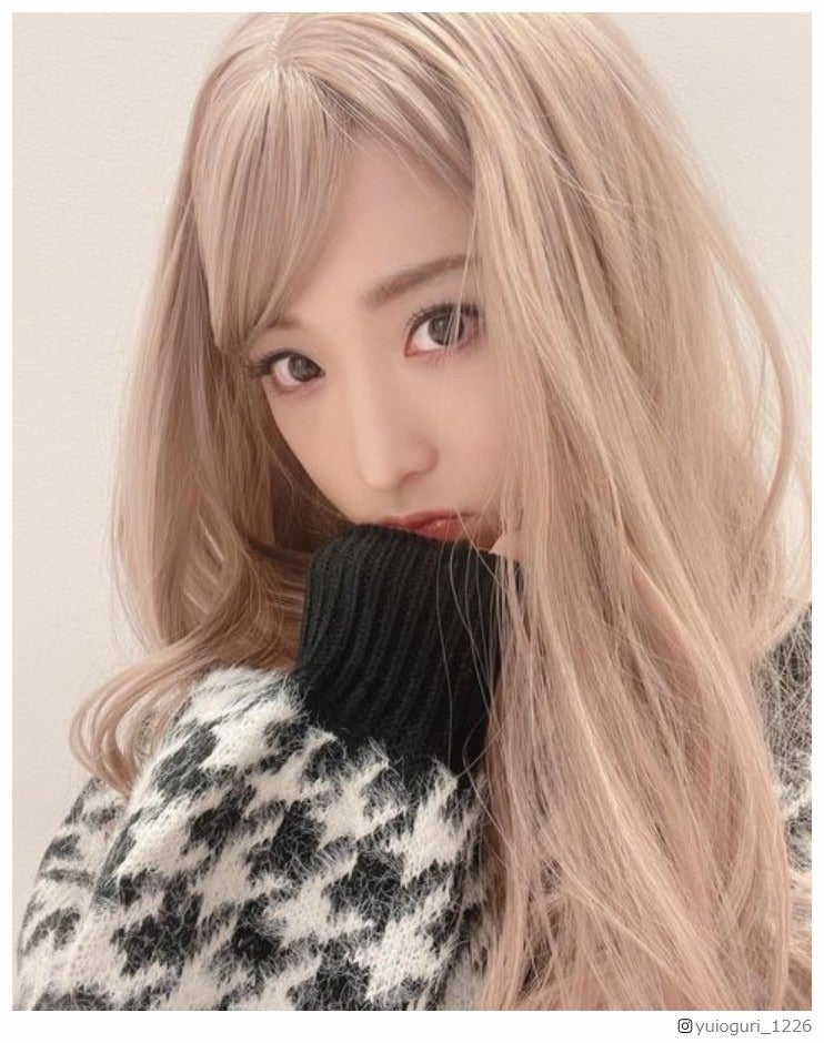 AKB48小栗有以、“金髪ギャル”姿が「可愛すぎる」と話題 本田仁美も反応「一瞬自分かと」