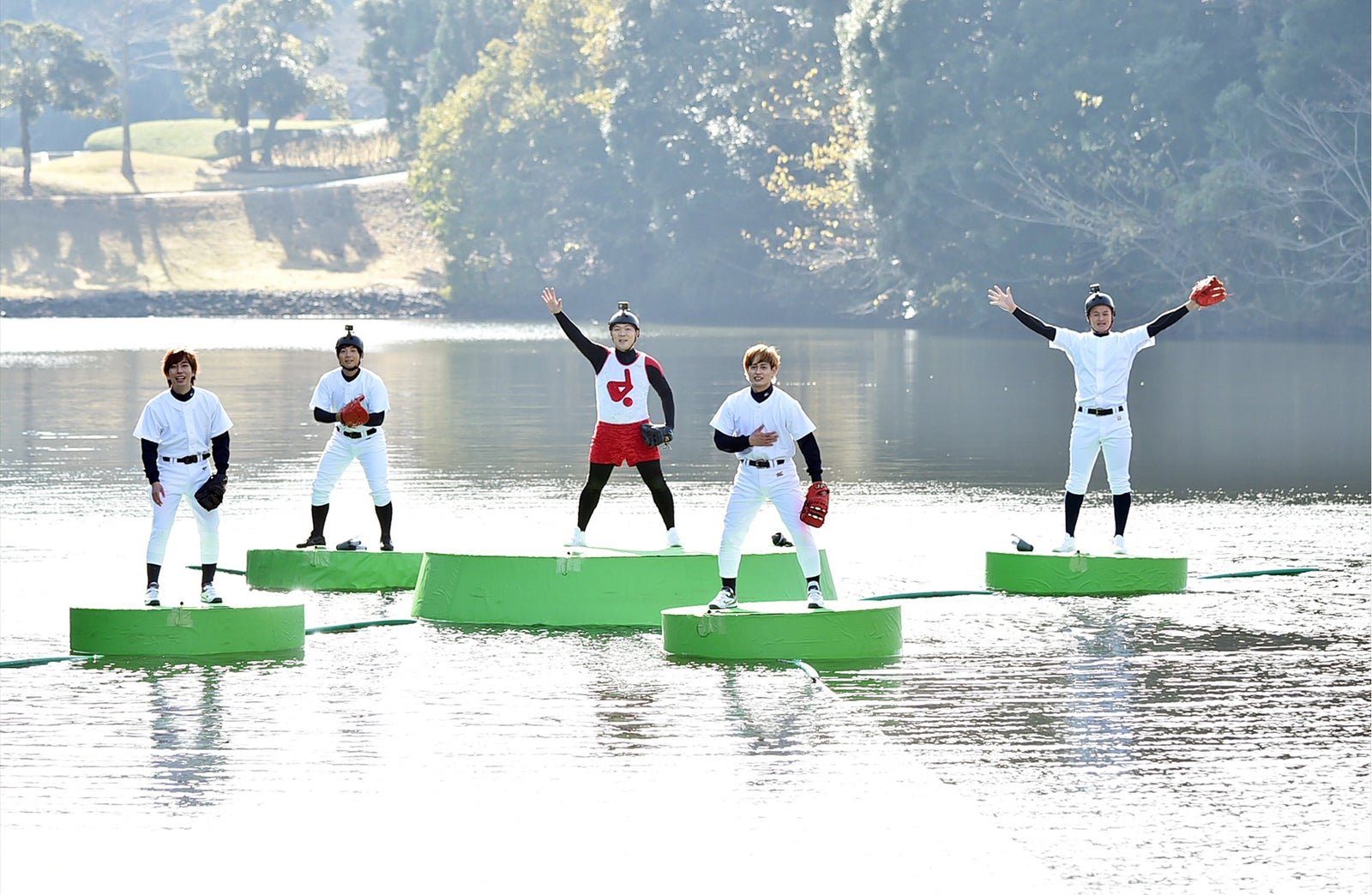 A.B.C-Z河合郁人＆塚田僚一、初参戦でまさかの池ダイブ？