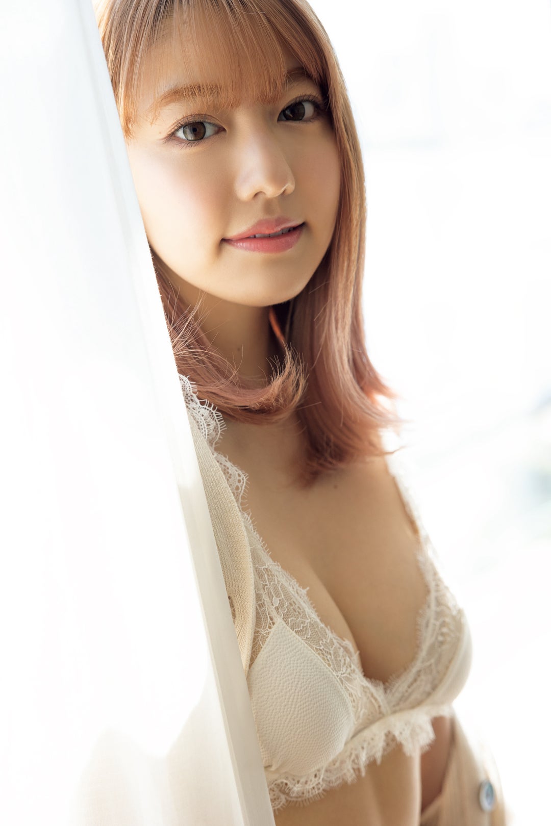 高橋かの、ランジェリー姿で大人の女性の片鱗