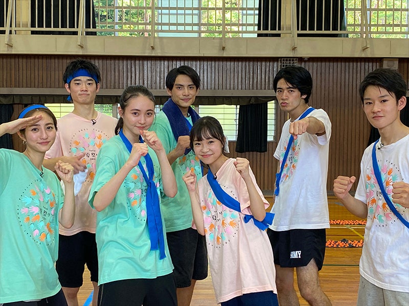 中村倫也、佐々木希、松坂桃李、菅田将暉らトップコート全員参加