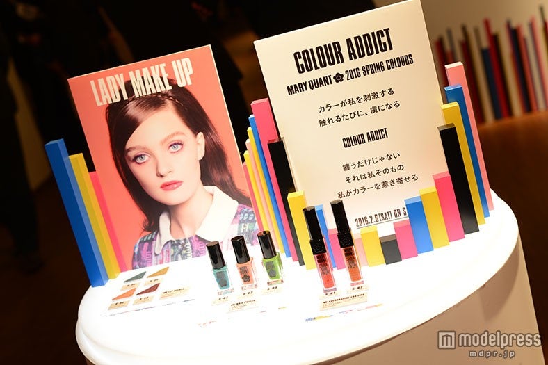 「ネイル ポリッシュ」1,404円（税込）、「カラーシャイン フォー リップス」3,024円（税込）、「アイオープナー」1,296円（税込）