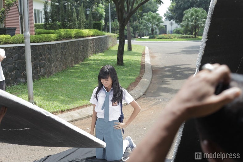 JKT48（ミュージックビデオ「Heavy Rotation」メイキングカット）