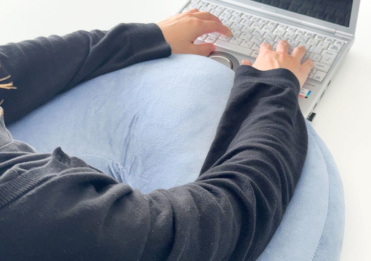 もちもちクッション(アームレスト) PC作業時 もちもちクッション(アームレスト) PC作業時