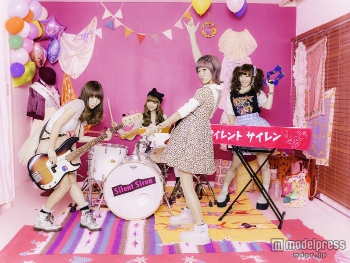 注目の読モガールズバンド、「CUTiE」とコラボで前代未聞の企画スタート