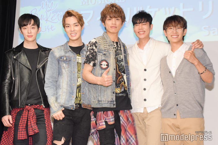 (左から)ドンヒョン、キム・ヨンソク、山本裕典、キム・キュジョン、ミヌ(C)モデルプレス