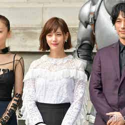 （左から）松雪泰子、本田翼、ディーン・フジオカ（C）モデルプレス