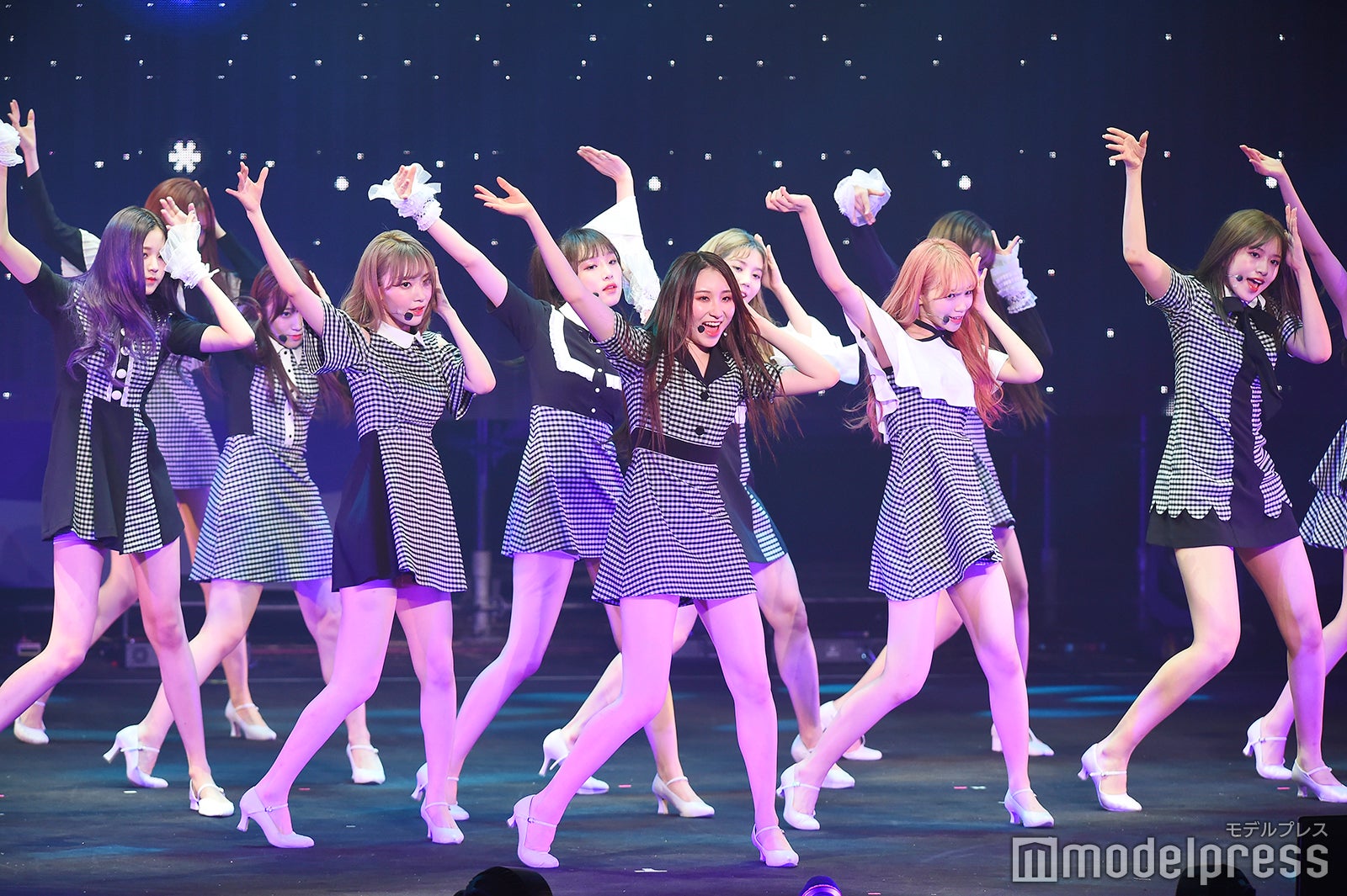 IZ*ONE （C）モデルプレス