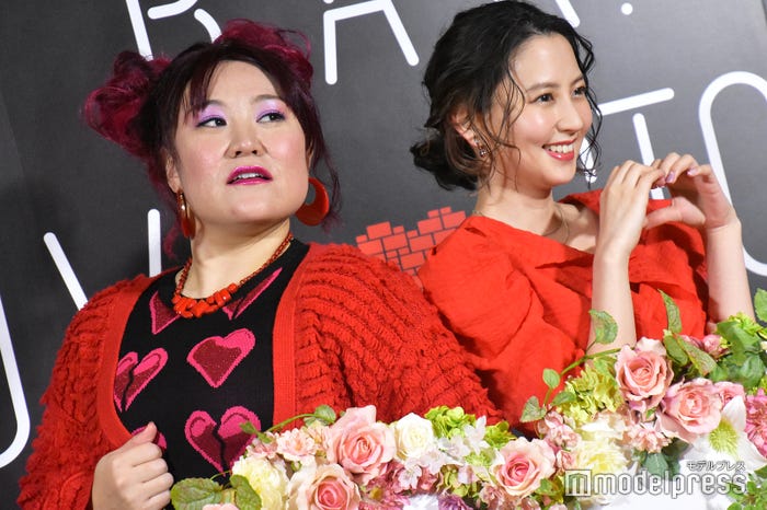 バービー、河北麻友子(C)モデルプレス