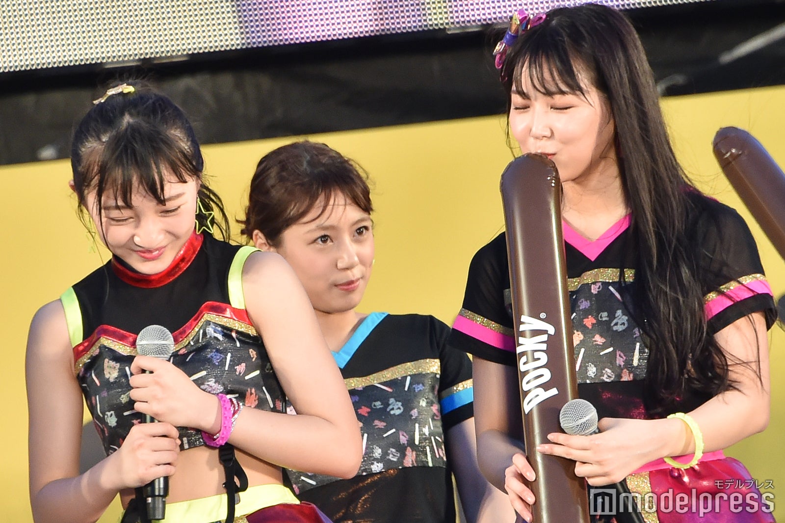 そして自分も食べちゃう （C）モデルプレス