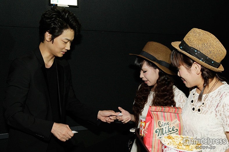 綾野剛、サプライズ仕掛けファン歓喜　「新宿スワン」続編の可能性に言及