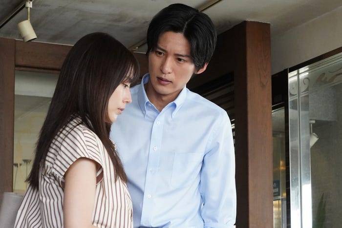 有村架純、目黒蓮「海のはじまり」第4話より(C)フジテレビ