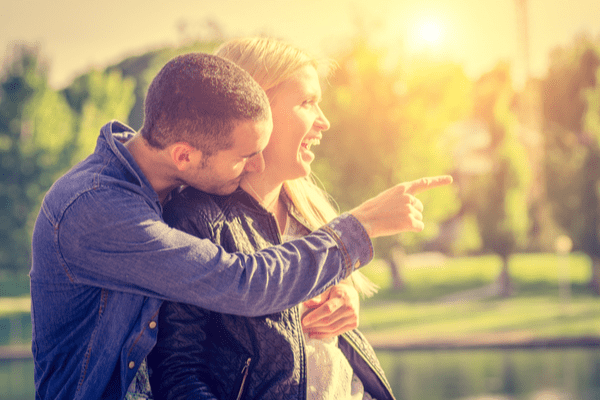 可愛いしほっとけない ちょっと抜けてる女子 がモテる理由4選 モデルプレス