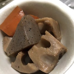 余った食材を使って♡レンコンとこんにゃくとにんじんの煮物