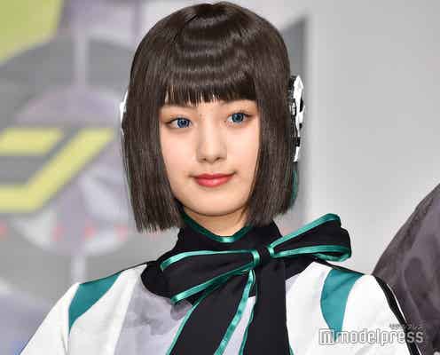 「Popteen」鶴嶋乃愛、「仮面ライダーゼロワン」でAI役