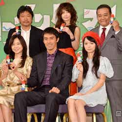 （下段左から）山口智子、阿部寛、宮崎あおい（上段左から）是枝裕和監督、YOU、西田敏行
