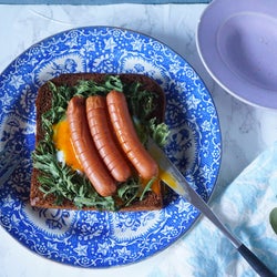 朝ごはんで乾燥対策。旬食材を使った簡単オープンサンドレシピ