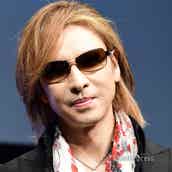 X Japan Yoshiki 美人母 幼少期ショット公開に反響 そっくり 可愛い モデルプレス X Japan Yoshiki 美人母 幼少期ショット公開に反響 そっくり 可愛い モデルプレス