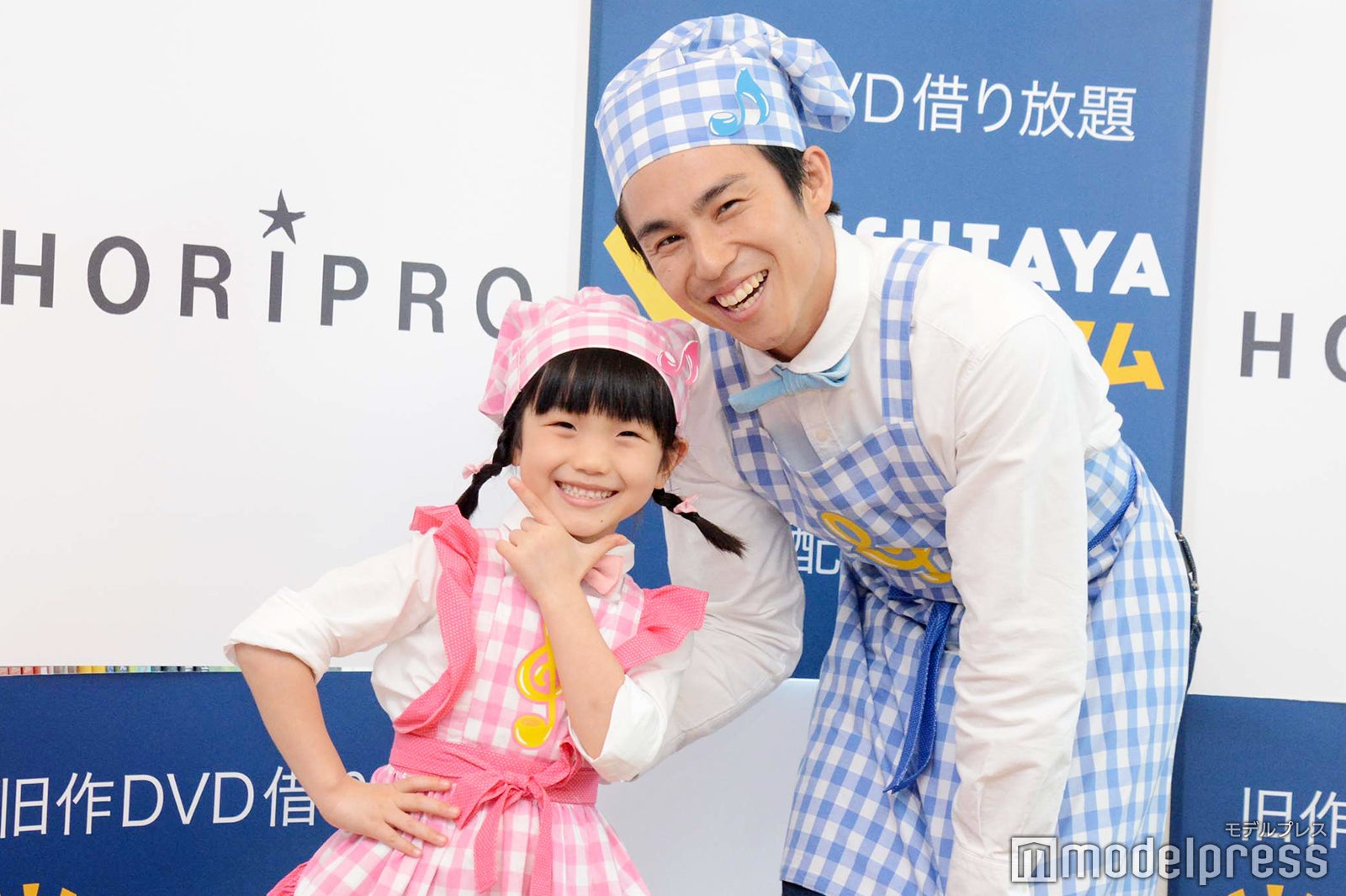 山崎莉里那、中尾明慶 （C）モデルプレス