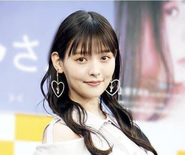 上坂すみれ 清楚なセーラーワンピース姿に ツインテセーラーは正義 疲れが吹き飛びました の声 モデルプレス